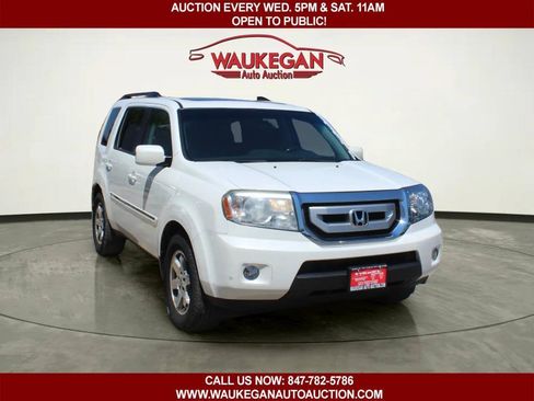 Used 2011 Honda Pilot Touring image 2