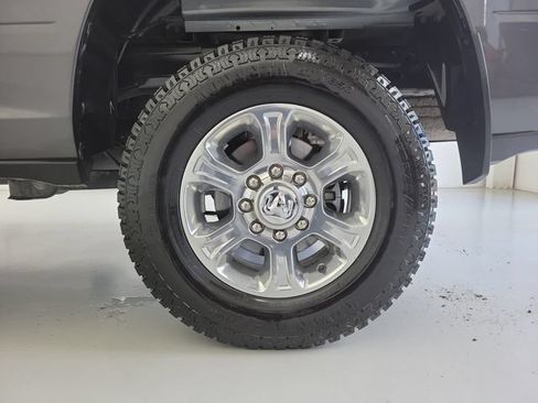 Used 2024 RAM 2500 Big Horn AWD/4WD image 12