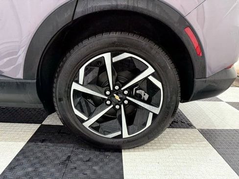 New 2026 Chevrolet Equinox EV LT image 12