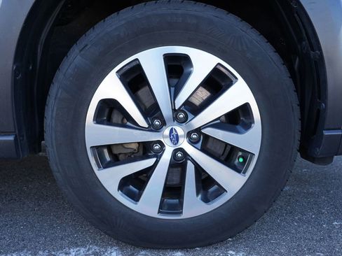 Used 2023 Subaru Outback Premium image 31