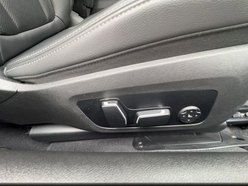Used 2025 BMW 430i Convertible RWD image 27