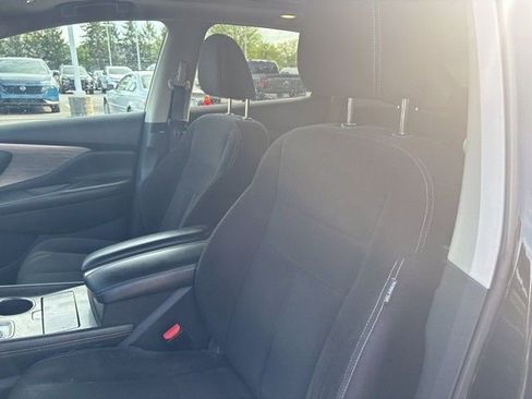 Used 2017 Nissan Murano SV w/ Premium Plus Package image 13