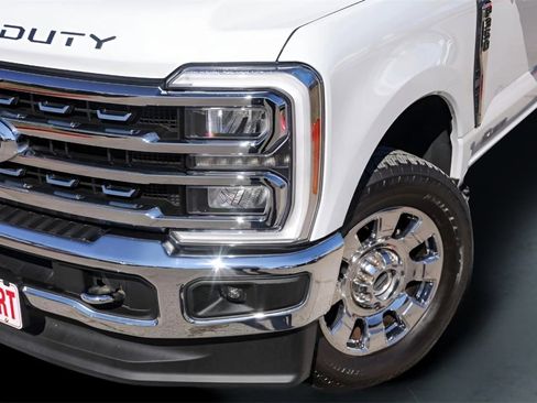 Used 2023 Ford F350 Lariat w/ Chrome Package image 3