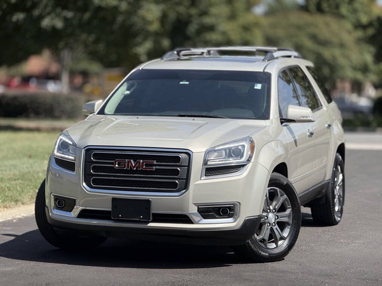 Used 2015 GMC Acadia SLT w/ Open Road Package AWD/4WD image 1