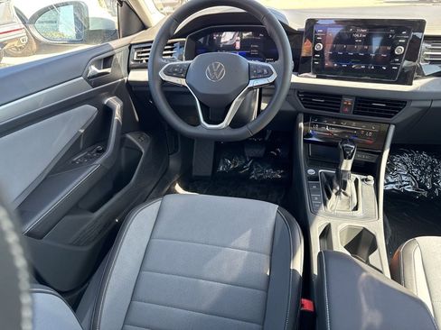 New 2025 Volkswagen Jetta SE image 12