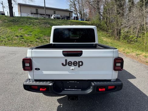 Used 2025 Jeep Gladiator Rubicon w/ Safety Group image 7