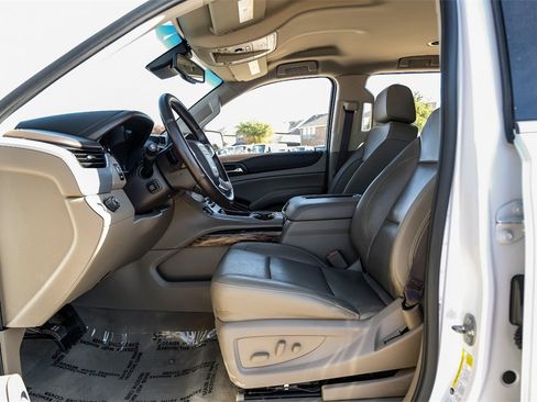 Used 2019 GMC Yukon SLT image 3