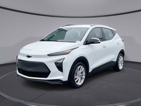 Used 2022 Chevrolet Bolt EUV LT w/ Driver Confidence Package image 1