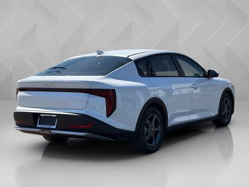 New 2026 Kia K4 FWD image 5