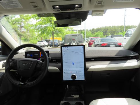 Used 2021 Ford Mustang Mach-E Premium AWD/4WD image 16