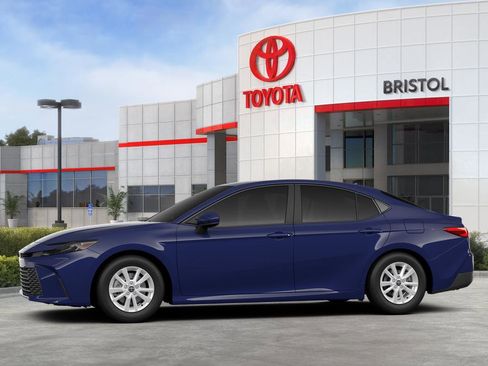 New 2026 Toyota Camry LE image 5