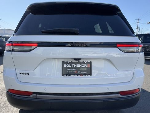 New 2026 Jeep Grand Cherokee Limited w/ Limited Altitude Package image 6