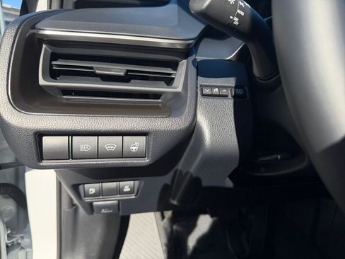 Used 2026 Toyota Prius Plug-In Hybrid FWD image 19