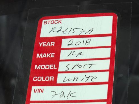 Used 2018 Land Rover Range Rover Sport HSE image 40