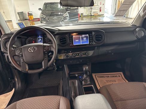 Used 2021 Toyota Tacoma SR AWD/4WD image 20