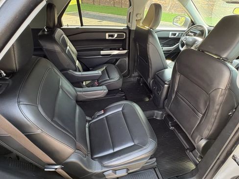Used 2023 Ford Explorer XLT w/ Equipment Group 202A AWD/4WD image 36