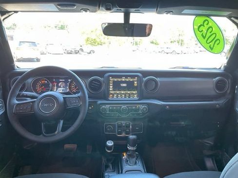 Used 2023 Jeep Wrangler Unlimited Sport AWD/4WD image 12