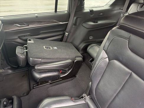 Certified 2024 Jeep Grand Cherokee L Limited w/ Luxury Tech Group II image 10