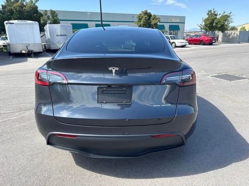 Used 2024 Tesla Model Y Long Range AWD/4WD image 5