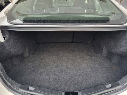 Used 2017 Ford Fusion SE w/ Fusion SE Technology Package image 18