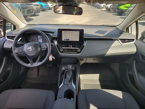Used 2025 Toyota Corolla LE FWD image 13