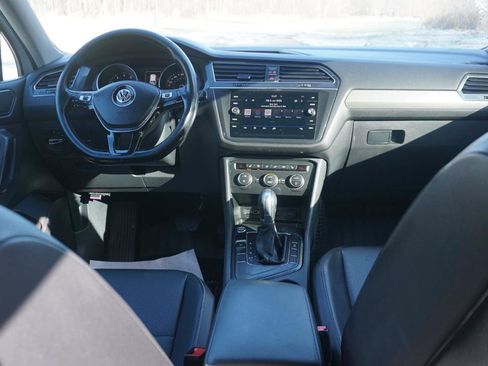 Used 2018 Volkswagen Tiguan SE FWD image 14