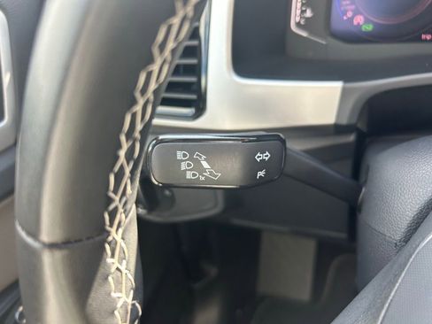 Certified 2023 Volkswagen Atlas SE w/ Black Wheel Package image 24