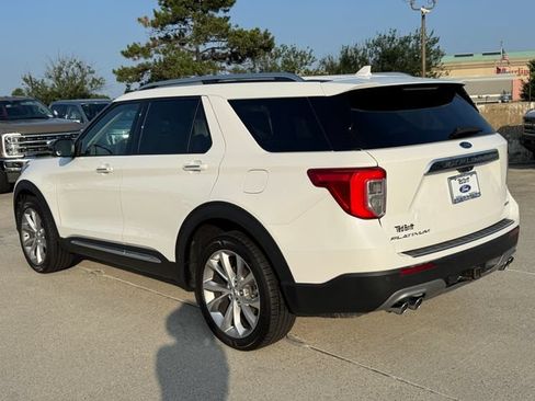 Used 2022 Ford Explorer Platinum w/ Equipment Group 601A AWD/4WD image 9