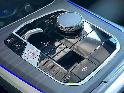 Certified 2024 BMW X5 sDrive40i w/ Parking Assistance Package image 17