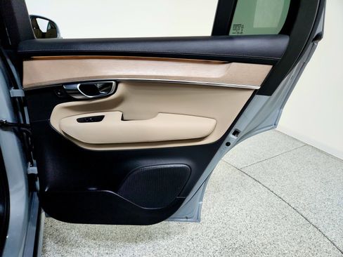 Used 2026 Volvo XC90 B6 Plus image 26