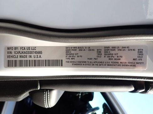 New 2025 Jeep Grand Cherokee L Altitude image 16