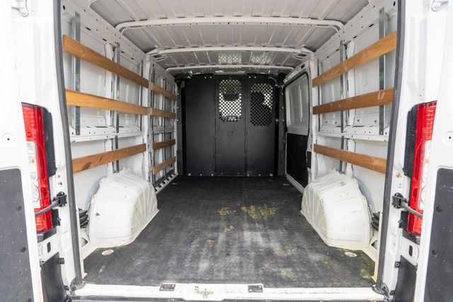 Used 2025 RAM ProMaster 2500 w/ U-Haul Equipment Group FWD image 34