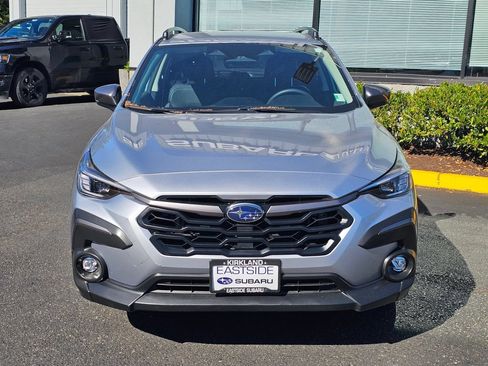 Used 2024 Subaru Crosstrek 2.5i Limited w/ Crosstrek Mirror Package AWD/4WD image 2