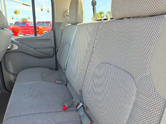 Used 2017 Nissan Frontier SV w/ SV Value Truck Package RWD image 12
