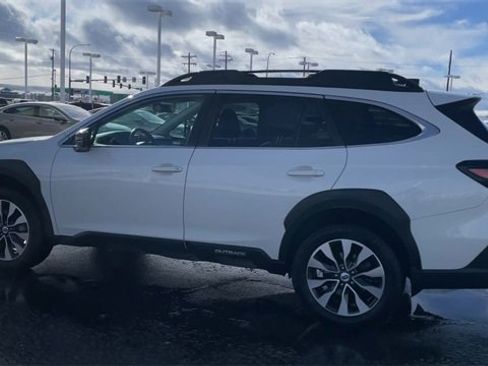 Used 2023 Subaru Outback Limited XT image 7