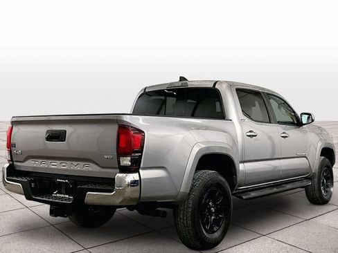 Used 2021 Toyota Tacoma SR5 AWD/4WD image 11