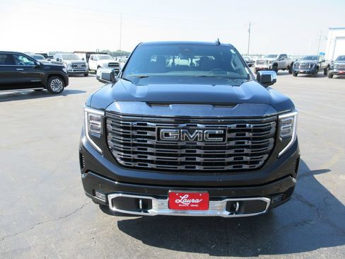 Used 2024 GMC Sierra 1500 Denali Ultimate AWD/4WD image 11