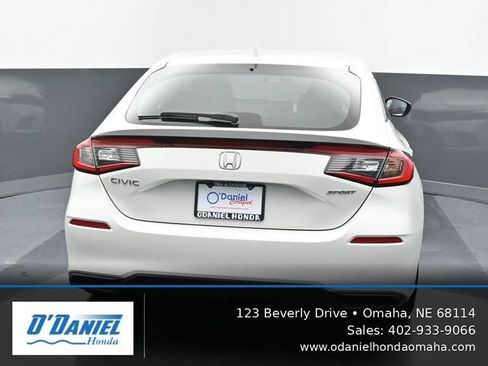 Used 2023 Honda Civic Sport image 5