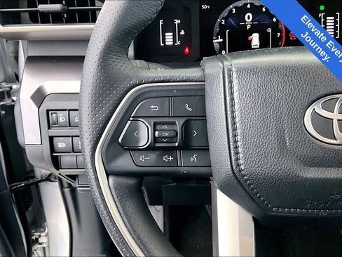 Used 2025 Toyota 4Runner SR5 image 26