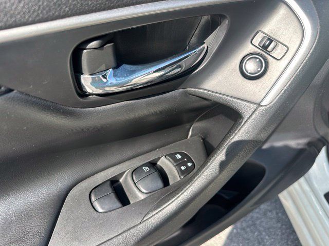 Used 2015 Nissan Altima 2.5 S w/ Sport Value Package FWD image 11