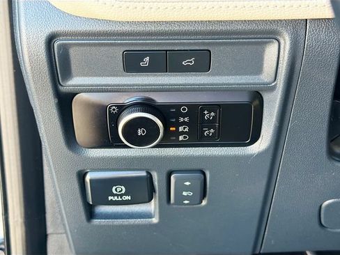 Used 2023 Ford Expedition Max Limited AWD/4WD image 10