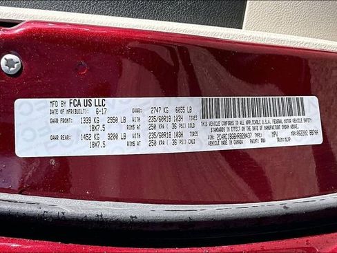 Used 2017 Chrysler Pacifica Touring-L w/ Tire & Wheel Group image 16