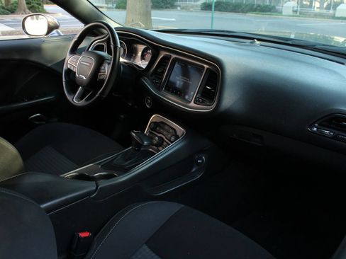 Used 2019 Dodge Challenger R/T Scat Pack RWD image 17
