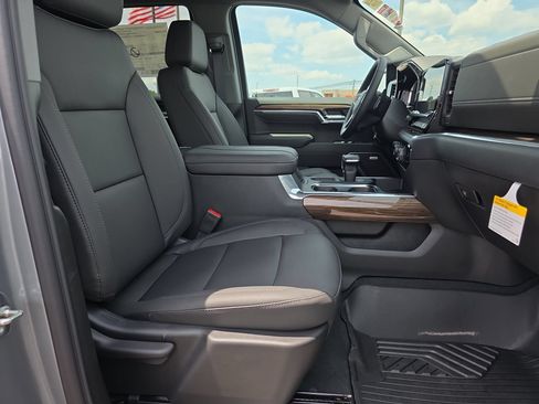 New 2026 Chevrolet Silverado 1500 RST w/ Convenience Package II AWD/4WD image 15