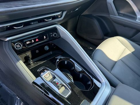Used 2025 Audi Q5 Premium w/ 19" Wheel Package AWD/4WD image 20