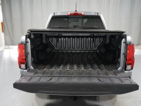 Used 2024 Chevrolet Colorado LT w/ LT Convenience Package image 31