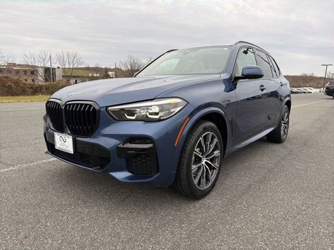 Used 2022 BMW X5 xDrive40i w/ M Sport Package image 4