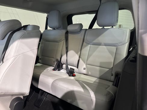 Used 2025 Ford Expedition Max Platinum image 33