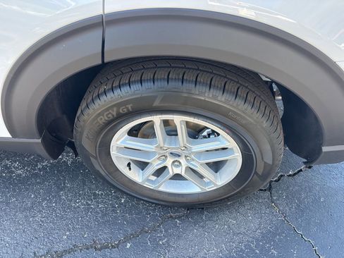 New 2026 Ford Explorer Active image 10