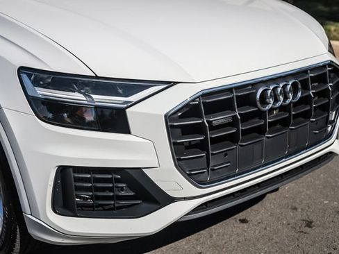 Used 2019 Audi Q8 Premium w/ Convenience Package AWD/4WD image 8